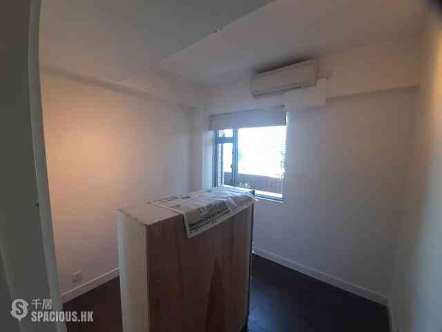 Sai Ying Pun - Kingsfield Tower Block B 03