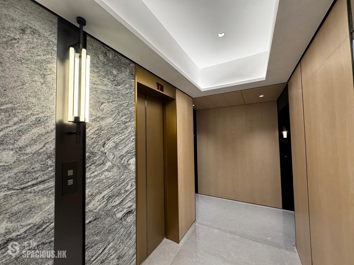 Mid Levels East - Bamboo Grove 01
