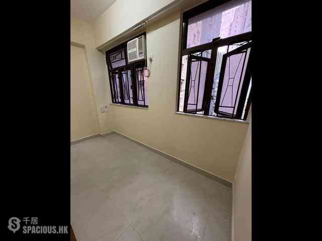 Sai Ying Pun - Chiu Kwong Mansion 01