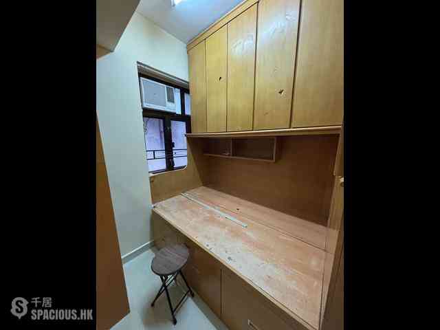 Sai Ying Pun - Chiu Kwong Mansion 04
