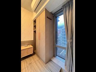 Sai Ying Pun - 63, Pokfulam Emerald House (Tower 2) 04