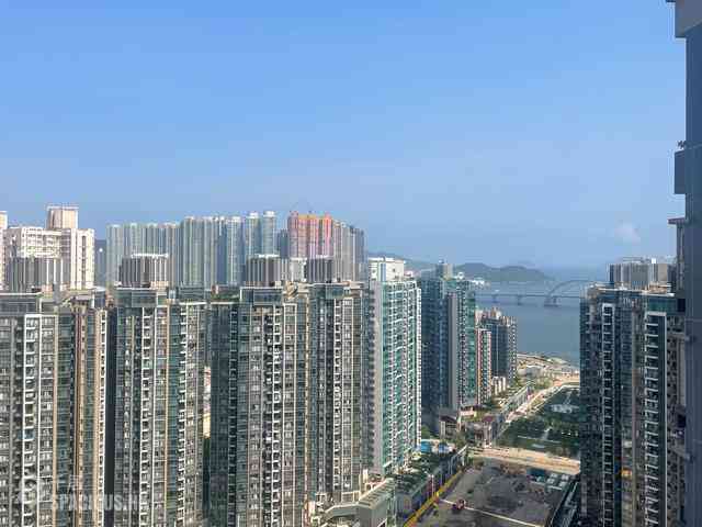 Tseung Kwan O - The Wings The Wings 01