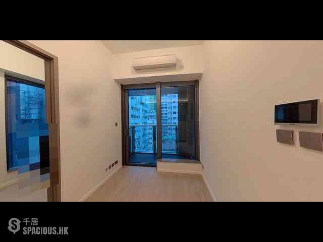 Sai Ying Pun - Des Voeux W Residence 01