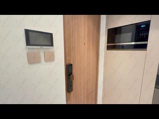 Sai Ying Pun - Des Voeux W Residence 04