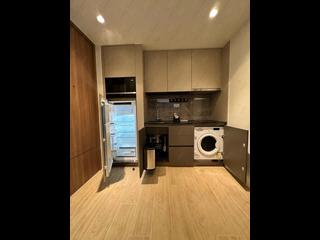 Sai Ying Pun - Des Voeux W Residence 10
