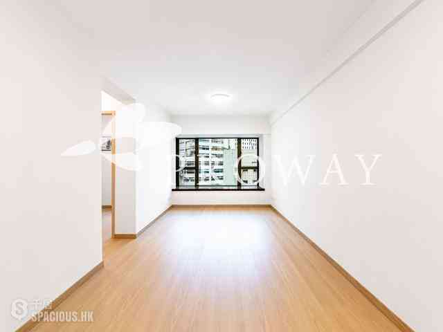 Sheung Wan - Queen's Terrace 01