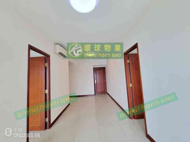 Kennedy Town - The Merton Tower 3 03