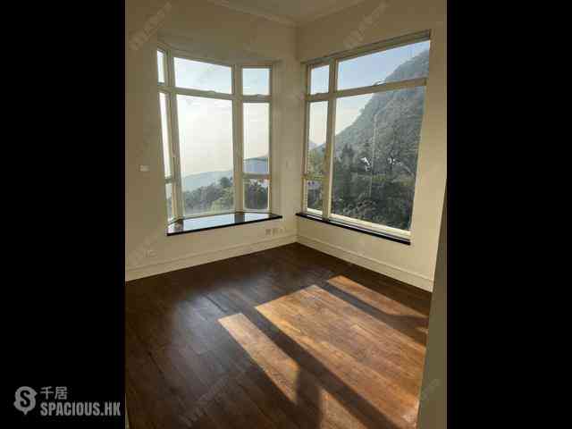 The Peak - The Mount Austin 09