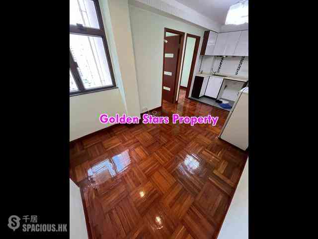 Sai Ying Pun - Fook Moon Building 06