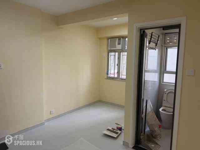 North Point - Fung Cheong Building 04