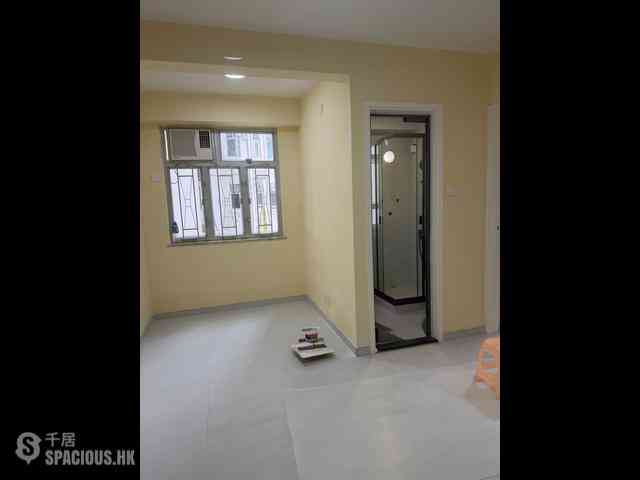 North Point - Fung Cheong Building 03