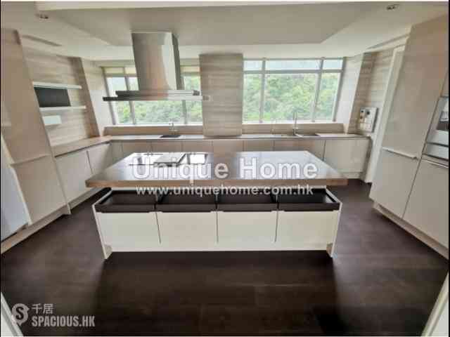 Repulse Bay - The Lily 12