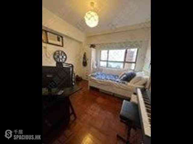 Mid Levels West - Realty Gardens Vienna Court (Block 5) 07