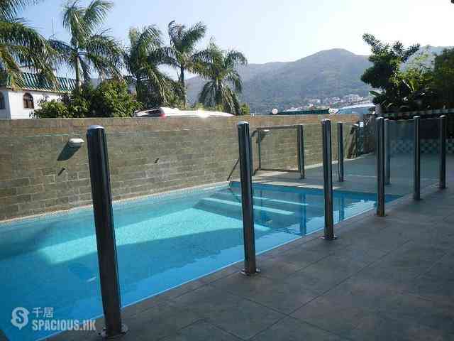 Clear Water Bay - Sheung Sze Wan 01