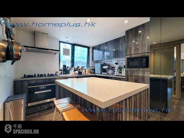 Clear Water Bay - Hillview Court 03