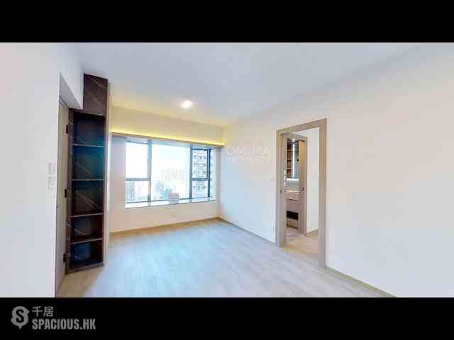Mid Levels Central - Peach Blossom 16