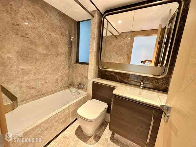 Wong Chuk Hang - The Southside Phase 2 La Marina Tower 2A 03