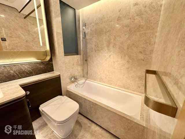 Wong Chuk Hang - The Southside Phase 2 La Marina Tower 2A 05