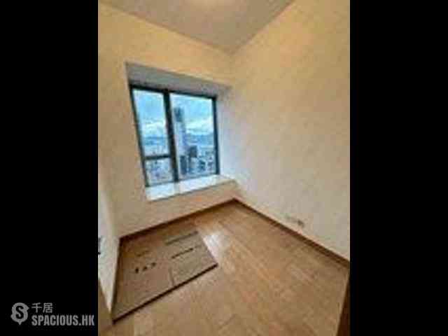 Sai Ying Pun - Island Crest Block 2 07