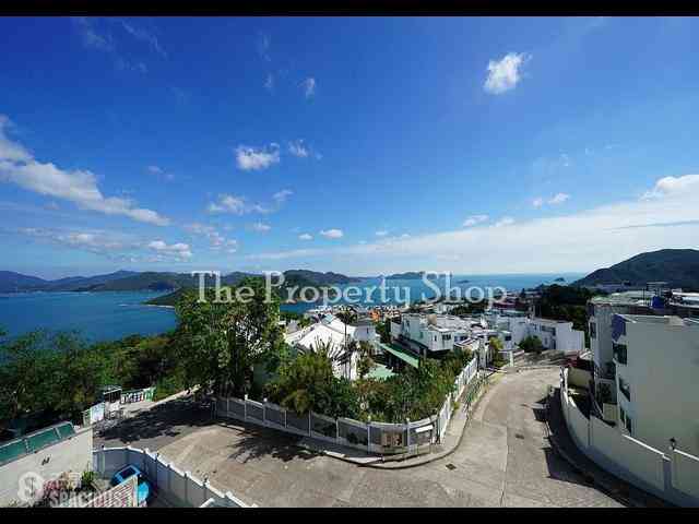 Clear Water Bay - Little Palm Villa 02