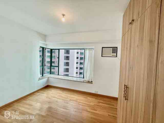 Mid Levels Central - Hillsborough Court Block 1 03
