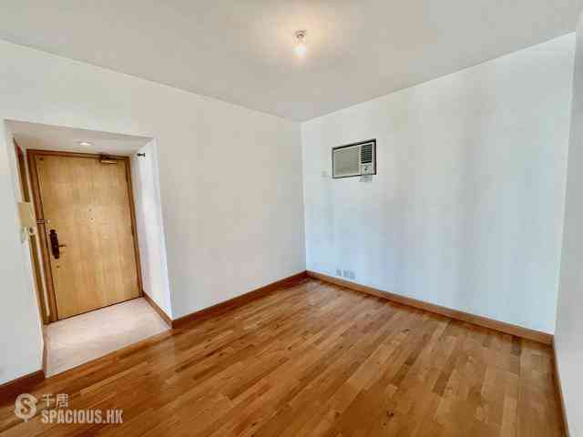 Mid Levels Central - Hillsborough Court Block 1 06