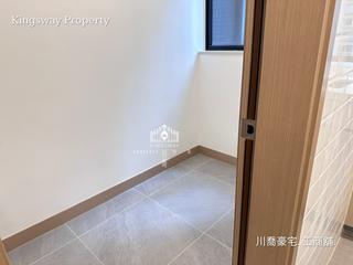 Mid Levels Central - 62B, Robinson Road 11