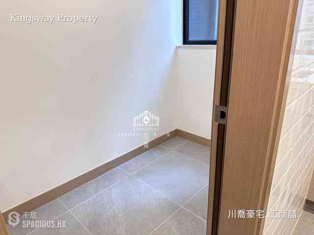Mid Levels Central - 62B, Robinson Road 11