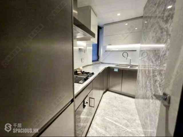 Wong Chuk Hang - The Southside Phase 3C Blue Coast II Tower 5 01