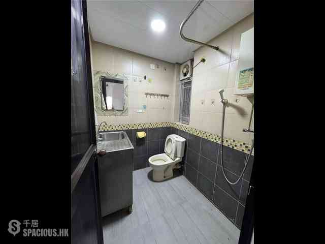 Shau Kei Wan - Aldrich House 02