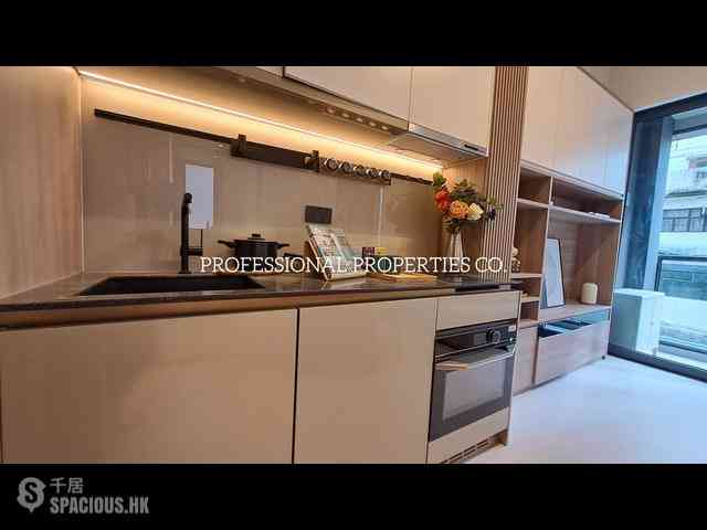 Sheung Wan - 165, Hollywood Road 02