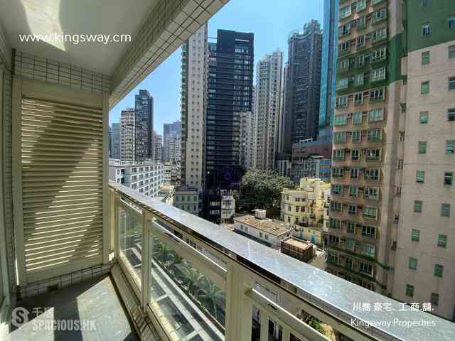 Soho - Centrestage 03