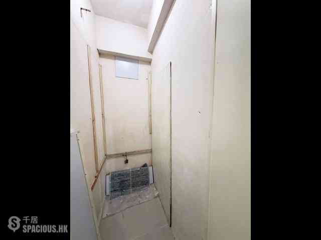 Sai Ying Pun - Kingsfield Tower Block B 13