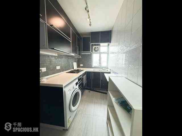 Sai Ying Pun - Kingsfield Tower Block B 05