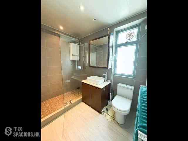 Sai Ying Pun - Kingsfield Tower Block B 11