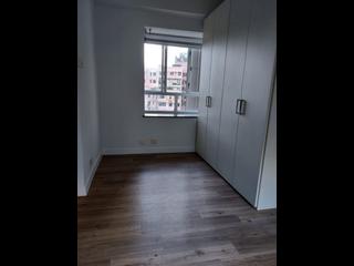 Mid Levels Central - Windsor Court 04