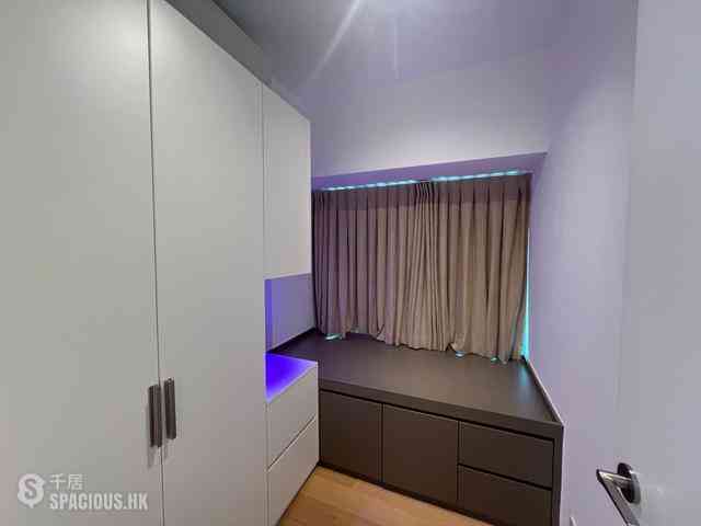 West Kowloon - Sorrento Phase 1 Block 6 06