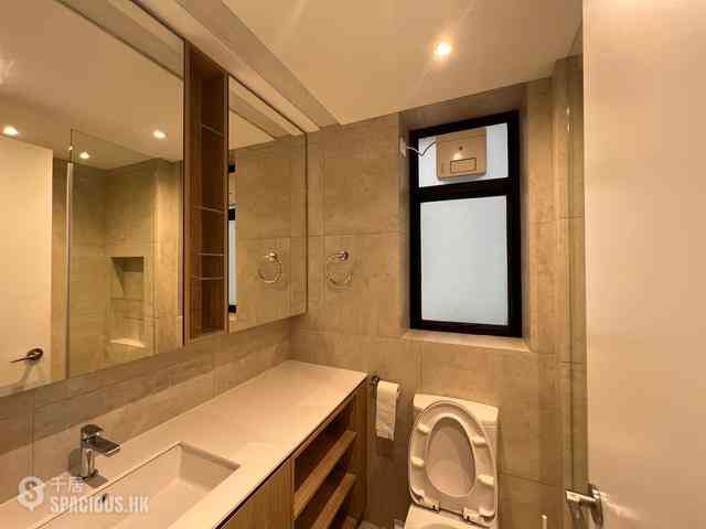 West Kowloon - Sorrento Phase 1 Block 6 07