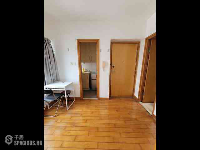 Wan Chai - 112, Johnston Road 02