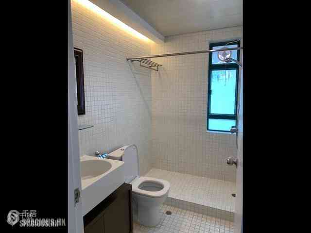 Mid Levels Central - Hillsborough Court 09
