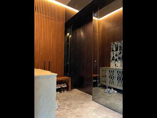 Mid Levels West - University Heights Tower 2 03