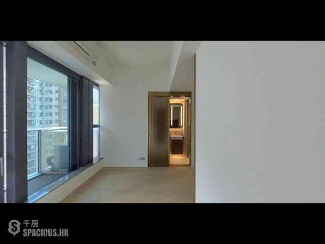Sai Ying Pun - Des Voeux W Residence 01