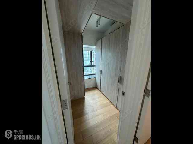 West Kowloon - Sorrento Phase 1 Block 6 04