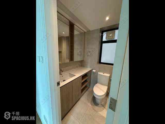 West Kowloon - Sorrento Phase 1 Block 6 06