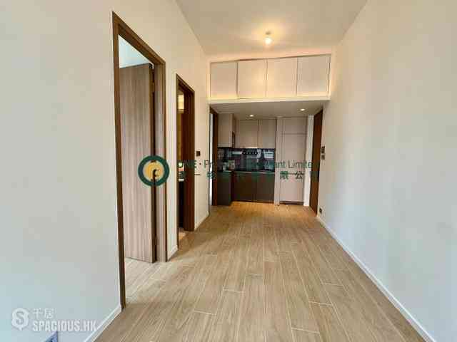 Sai Ying Pun - Des Voeux W Residence 03