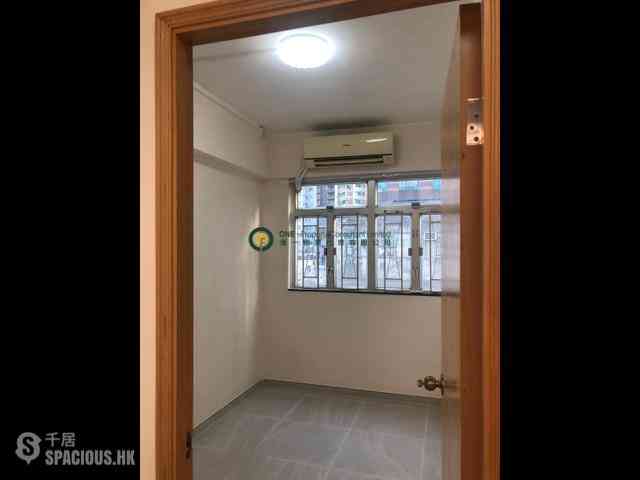 Sai Ying Pun - Tone Hing Building 03