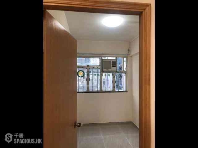 Sai Ying Pun - Tone Hing Building 04