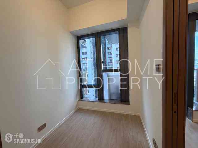 Sai Ying Pun - Des Voeux W Residence 02