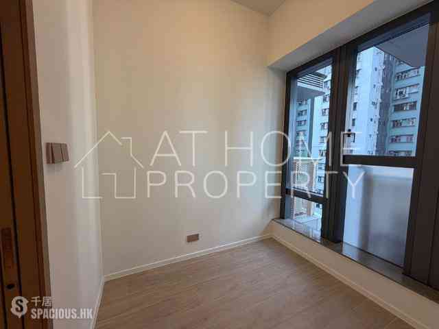 Sai Ying Pun - Des Voeux W Residence 03