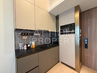 Sai Ying Pun - Des Voeux W Residence 05